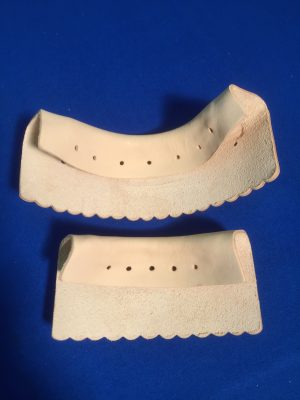 Leatherkraft Extra Broad Bow Pocket Leathers - Image 2