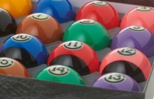 Aramith "Tournament Black" Pool Ball Set - Image 4